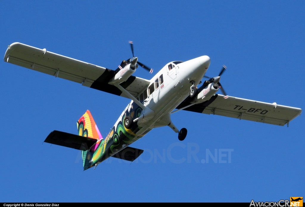 TI-BFO - De Havilland Canada DHC-6-300 Twin Otter/VistaLiner - Nature Air