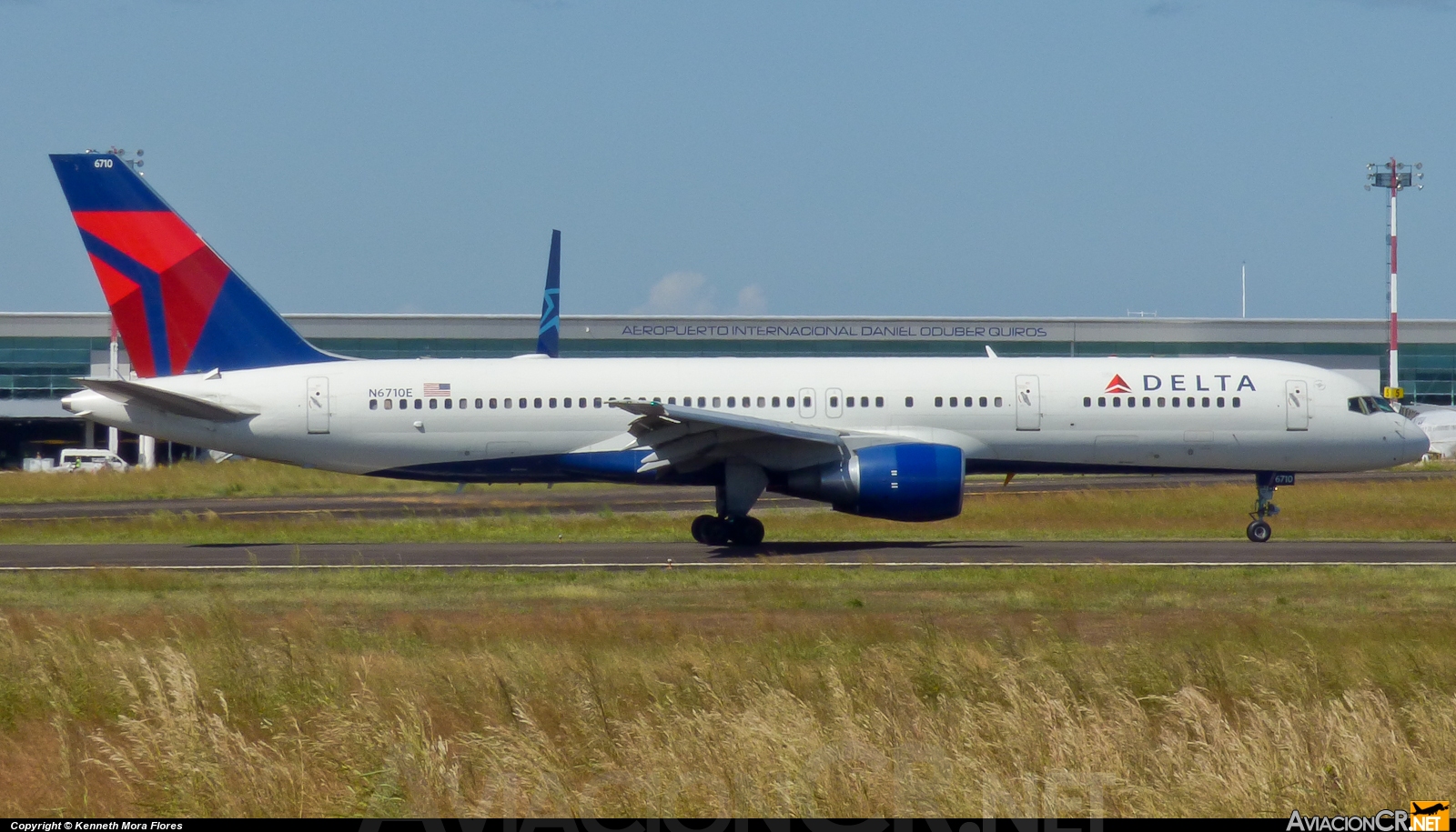 N6710E - Boeing 757-232 - Delta Airlines