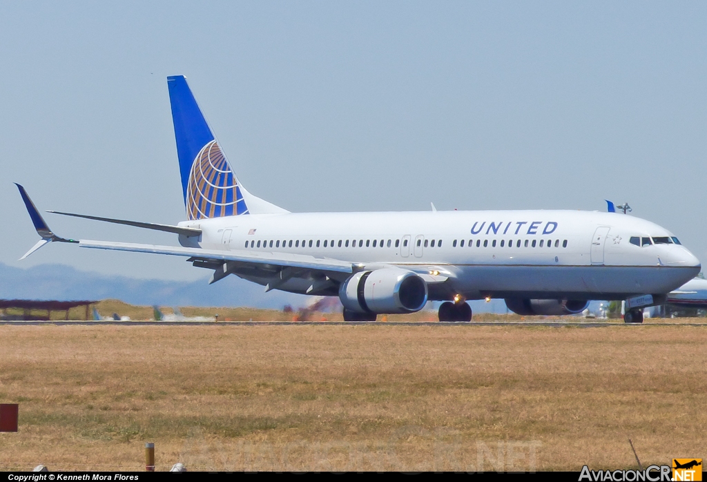 N37277 - Boeing 737-824 - United Airlines