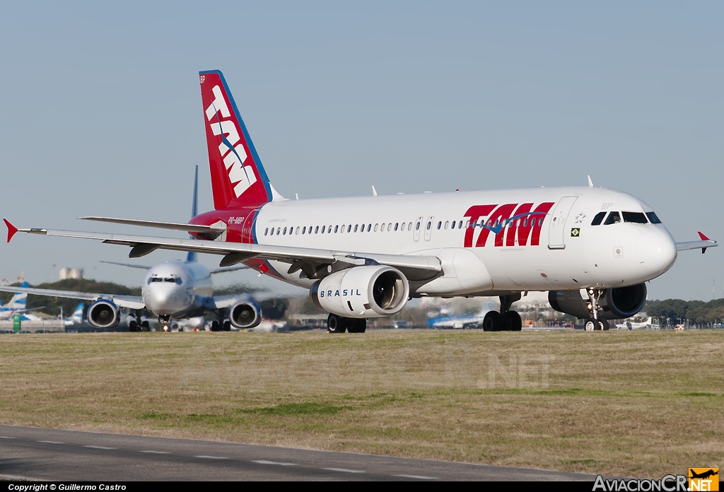 PR-MBP - Airbus A320-232 - TAM