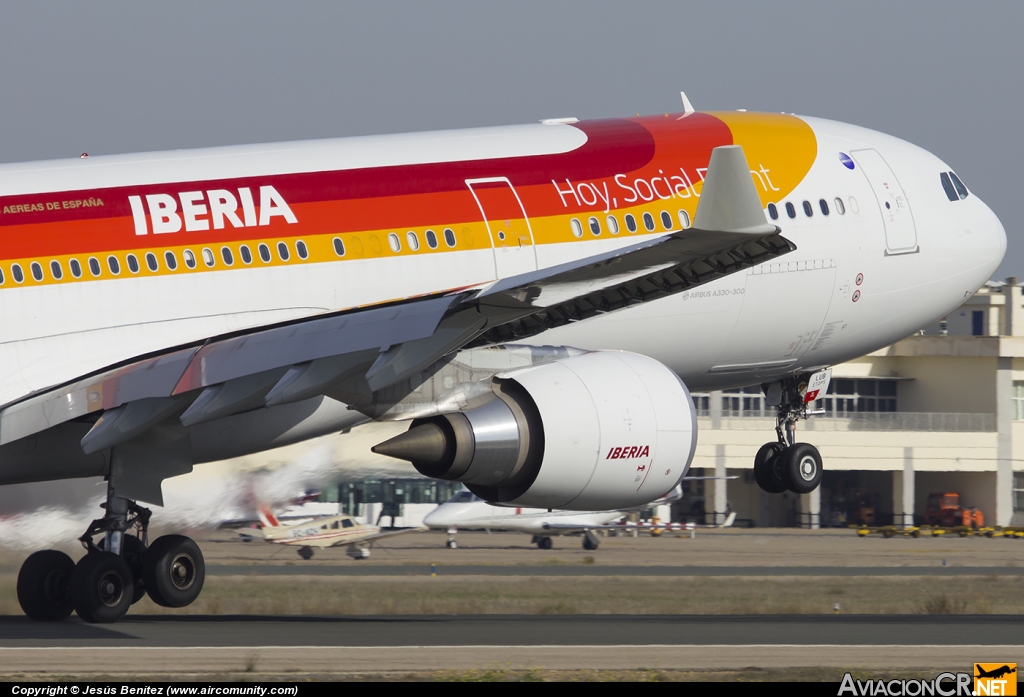 EC-LUB - Airbus A330-302 - Iberia