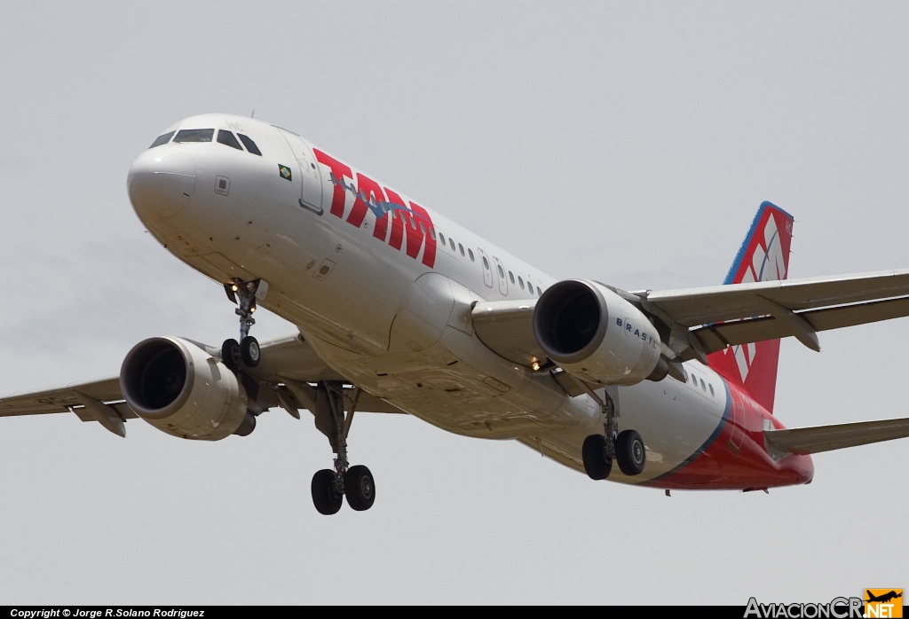 PR-MHC - Airbus A320-214 - TAM Linhas Aéreas