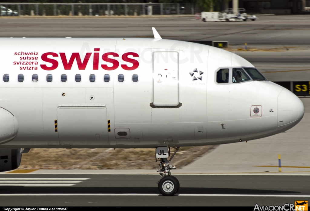 HB-IJL - Airbus A320-214 - Swiss International Air Lines