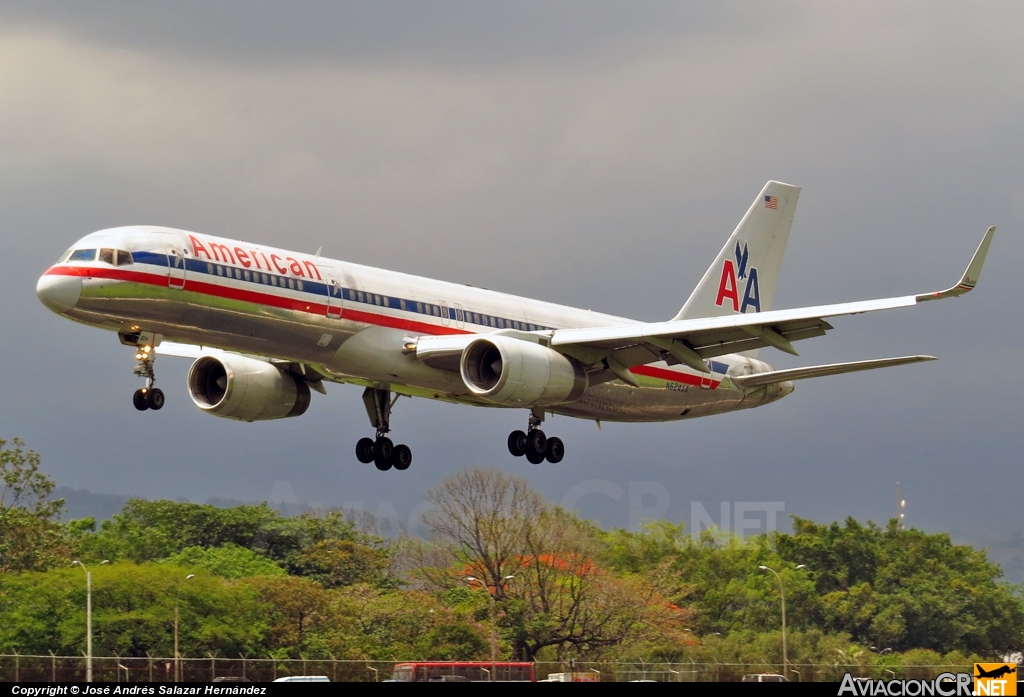N624AA - Boeing 757-223 - American Airlines
