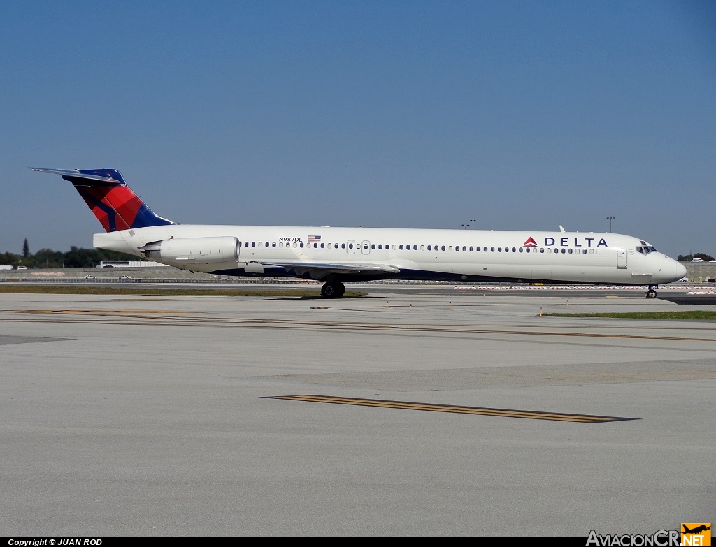 N987DL - McDonnell Douglas MD-88 - Delta Airlines