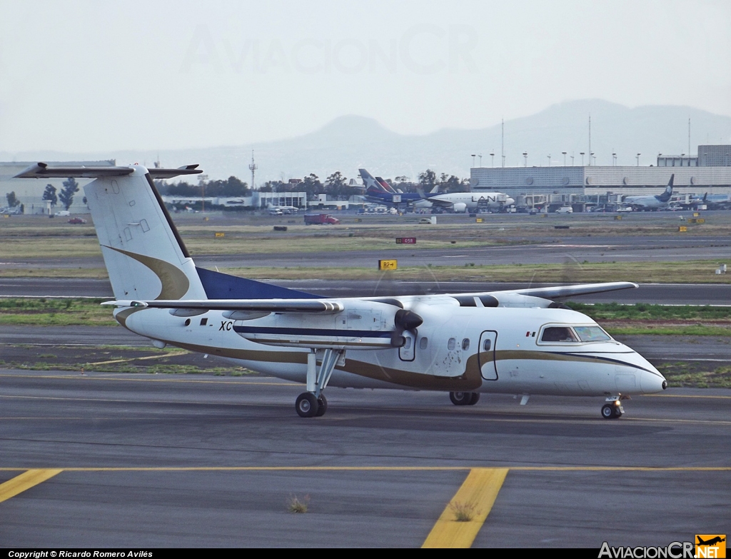 XC-BCO - De Havilland Canada DHC-8-202 Dash 8 - Banco de Mexico