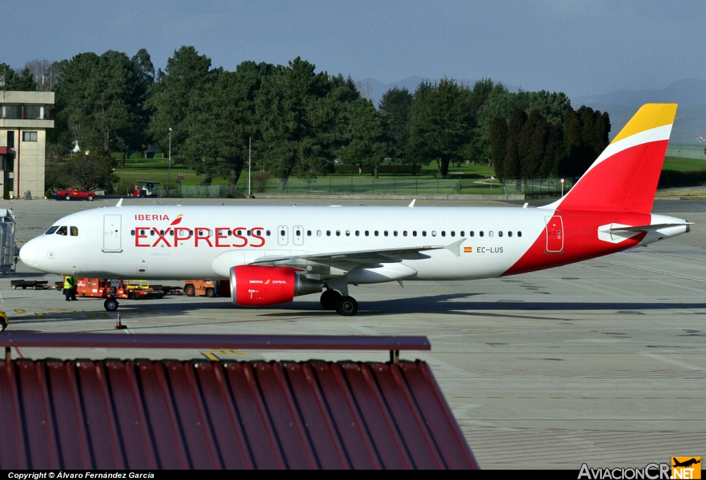 EC-LUS - Airbus A320-216 - Iberia Express