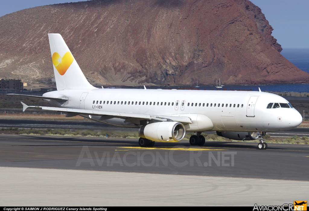 LY-VEN - Airbus A320-233 - Avion Express