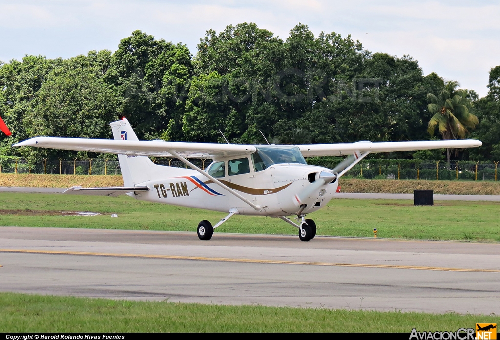 TG-RAM - Cessna 172N Skyhawk 100 II - Privado