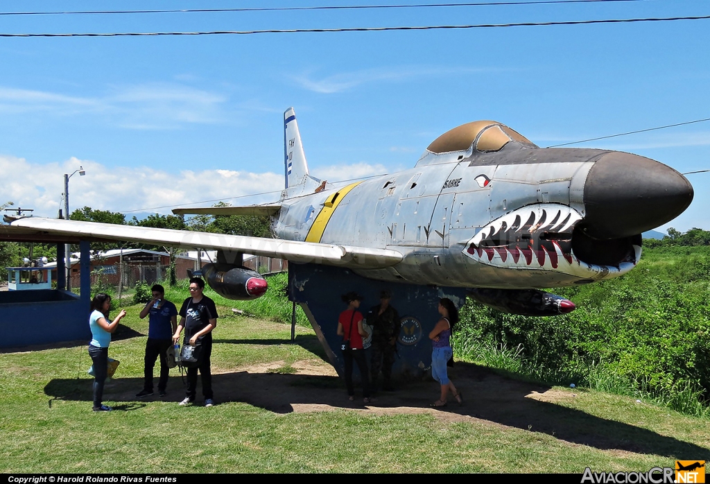 FAH-1101 - FIAT F-86K Sabre - Fuerza Aerea Hondureña
