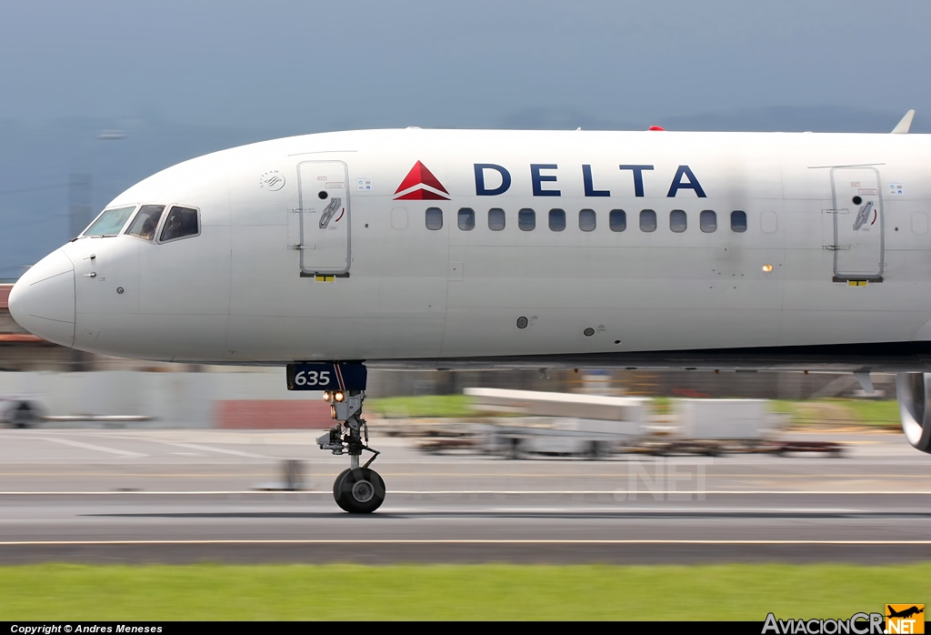 N635DL - B757-232 - Delta Air Lines