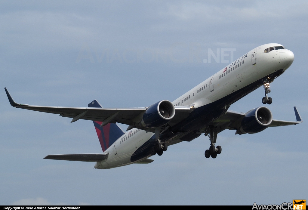 N660DL - Boeing 757-232 - Delta Air Lines