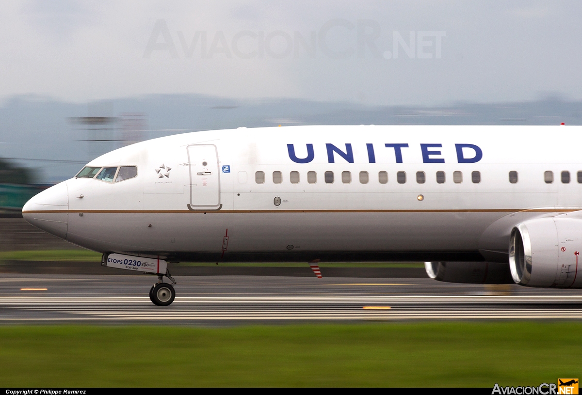 N14230 - Boeing 737-824 - United Airlines