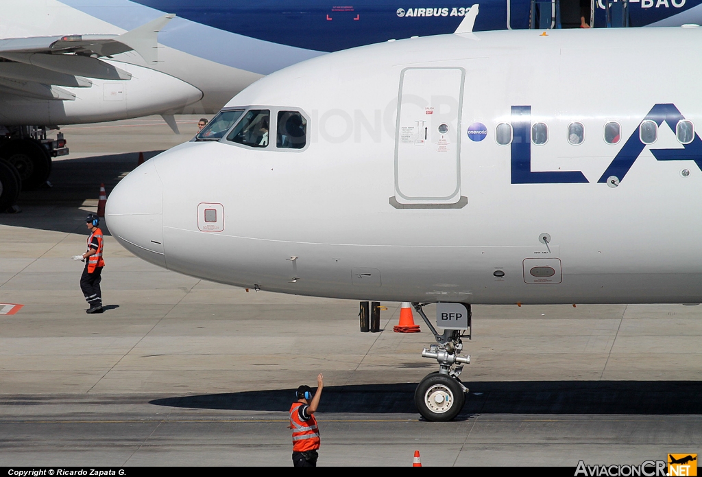 CC-BFP - Airbus A320-214 - LAN Airlines