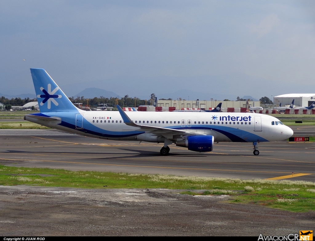 XA-GAC - Airbus A320-214(SL) - Interjet
