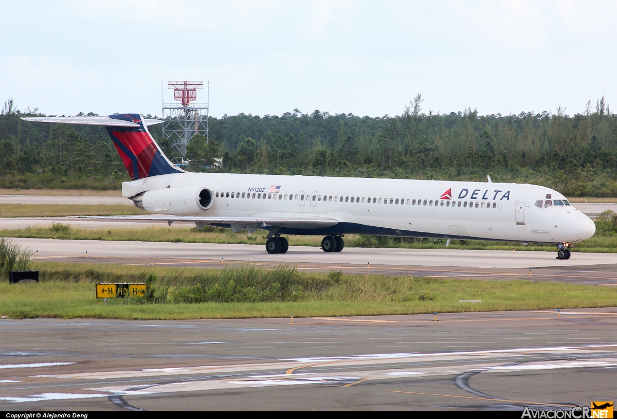 N912DE - McDonnell Douglas MD-88 - Delta Air Lines