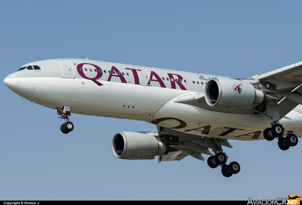 A7-ACH - Airbus A330-202 - Qatar Airways