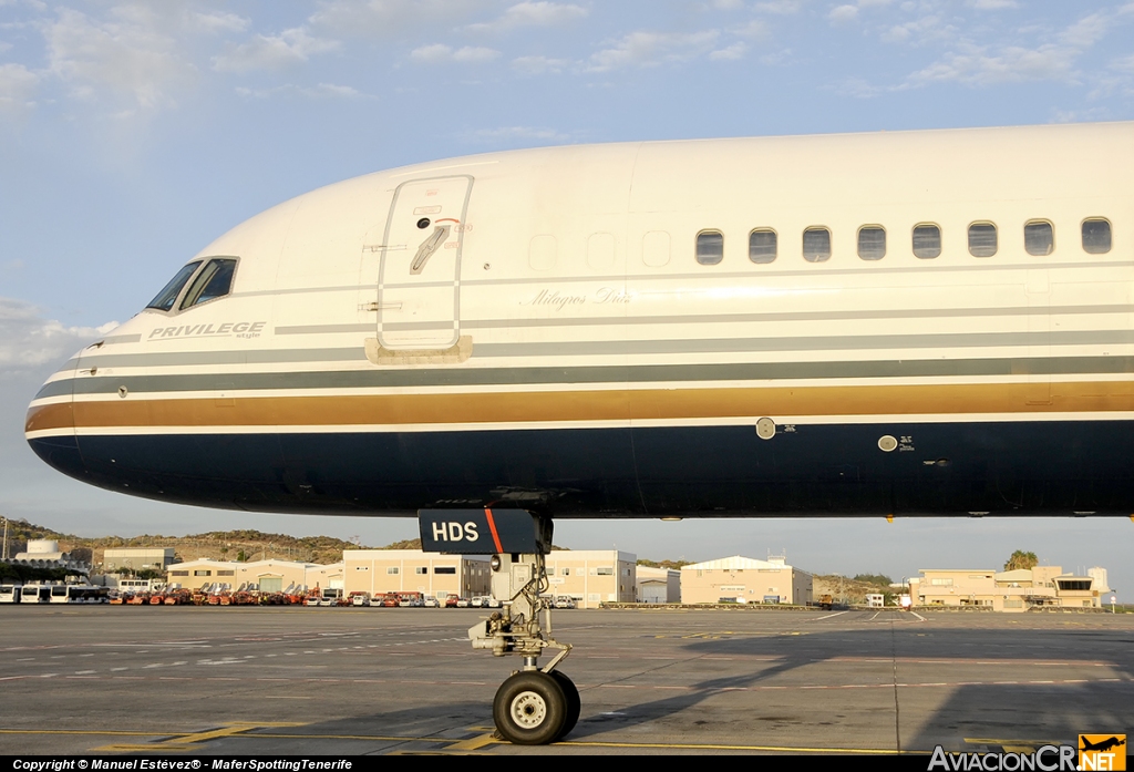EC-HDS - Boeing 757-256 - Privilege Style