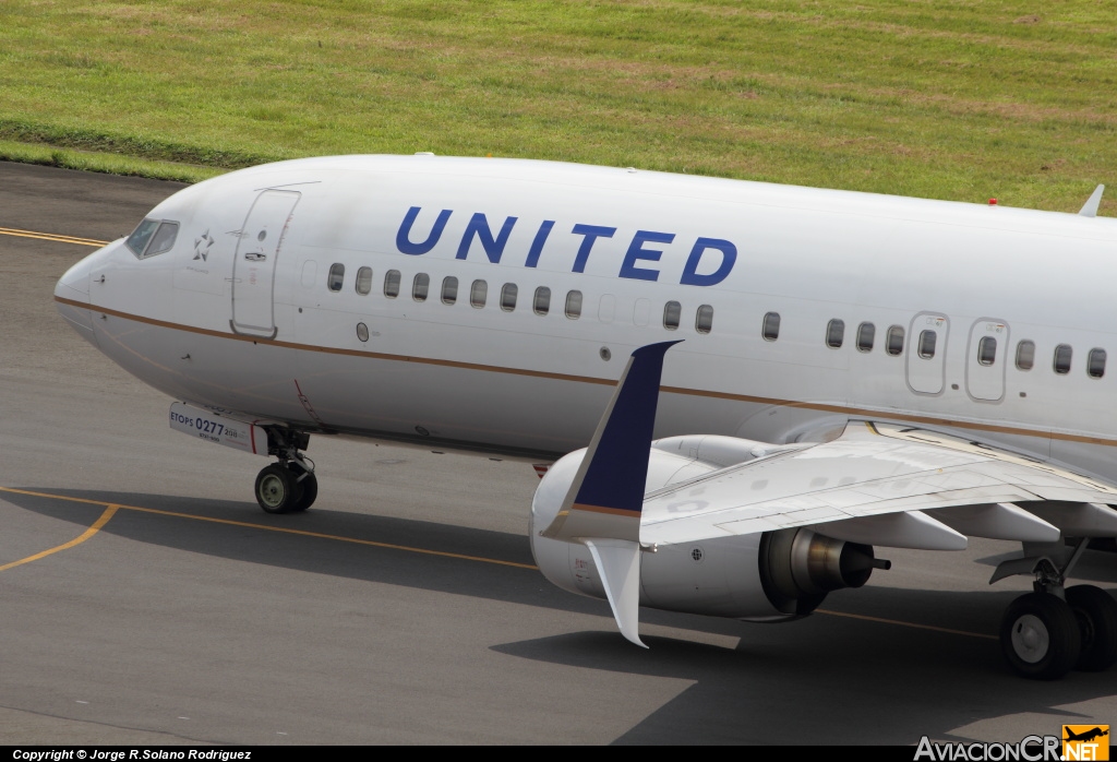 N37277 - Boeing 737 - Continental Airlines