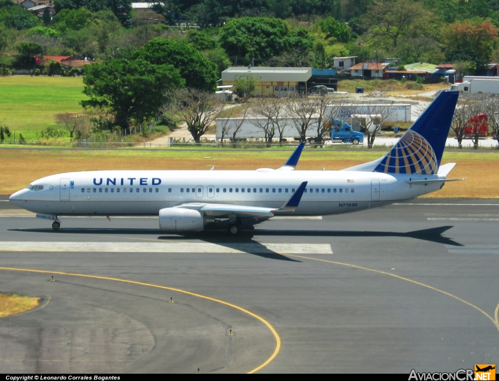 N77530 - Boeing 737-824 - United Airlines