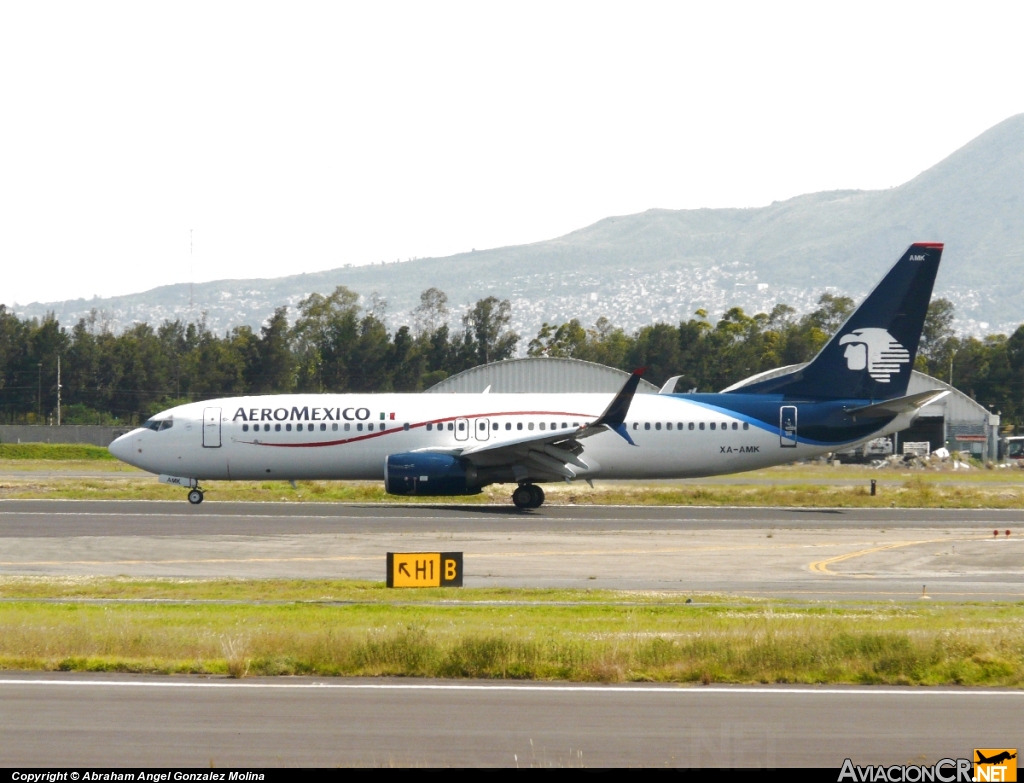 XA-AMK - Boeing 737-852 - Aeromexico