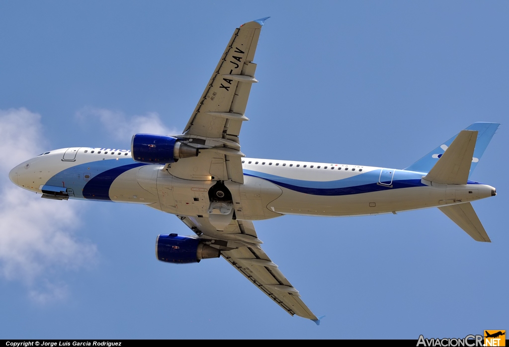 XA-JAV - Airbus A320-214 - Interjet