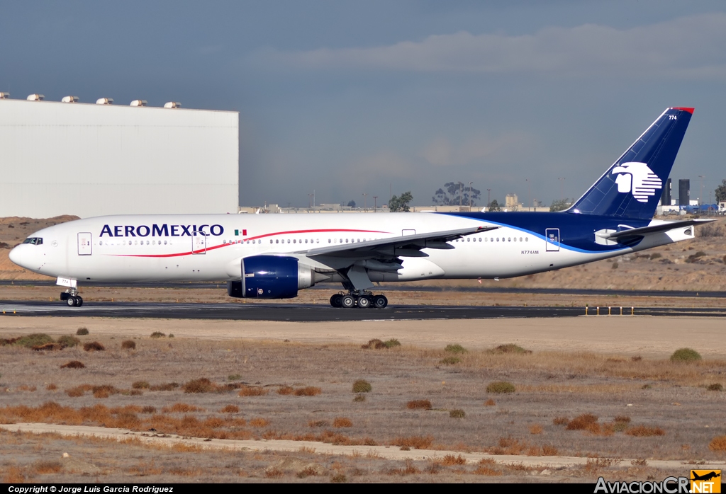 N774AM - Boeing 777-2Q8ER - Aeromexico