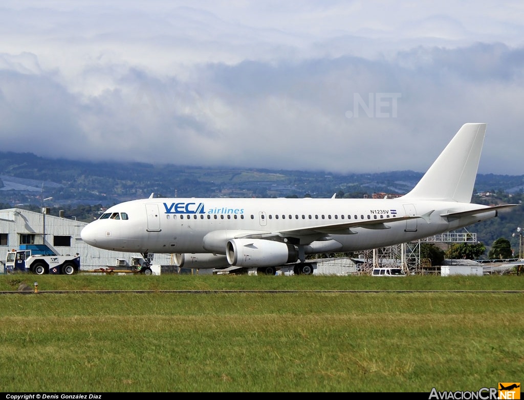 N1235V - Airbus A319-132 - VECA