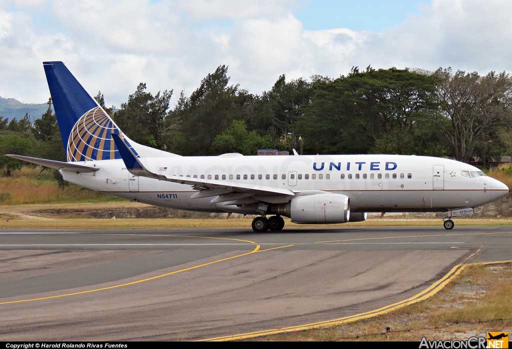 N54711 - Boeing 737-724 - United Airlines