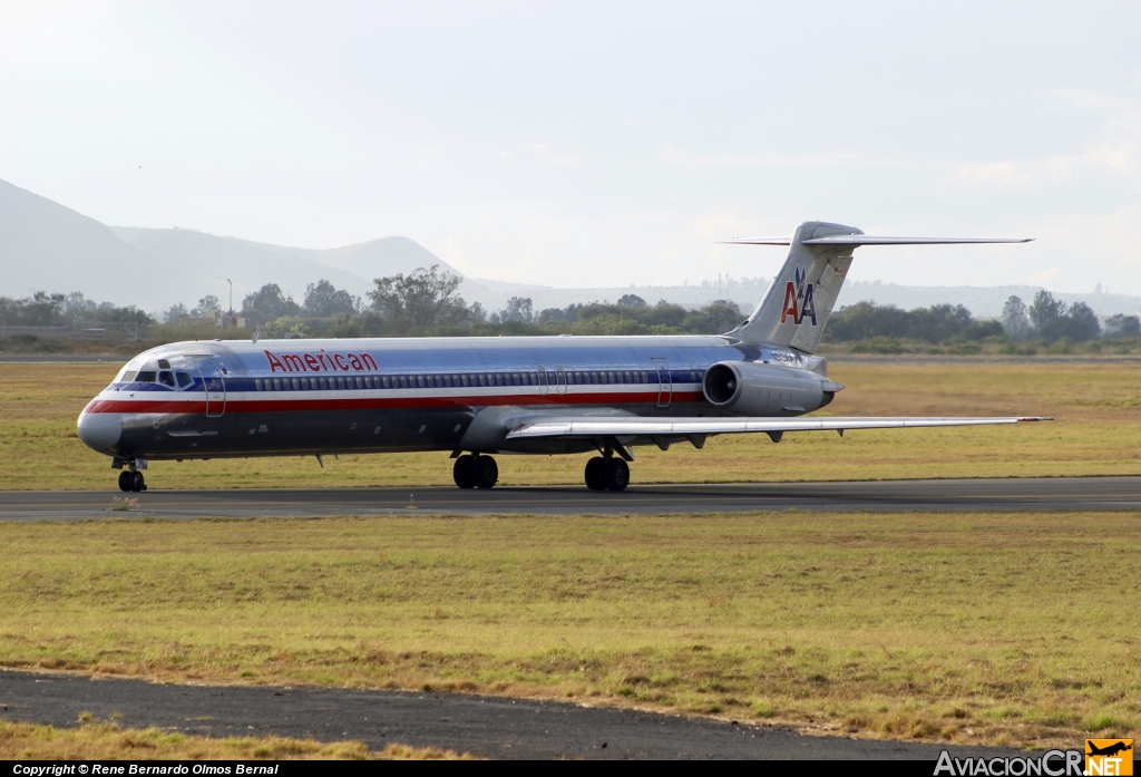 N513AA - McDonnell Douglas MD-82 (DC-9-82) - American Airlines