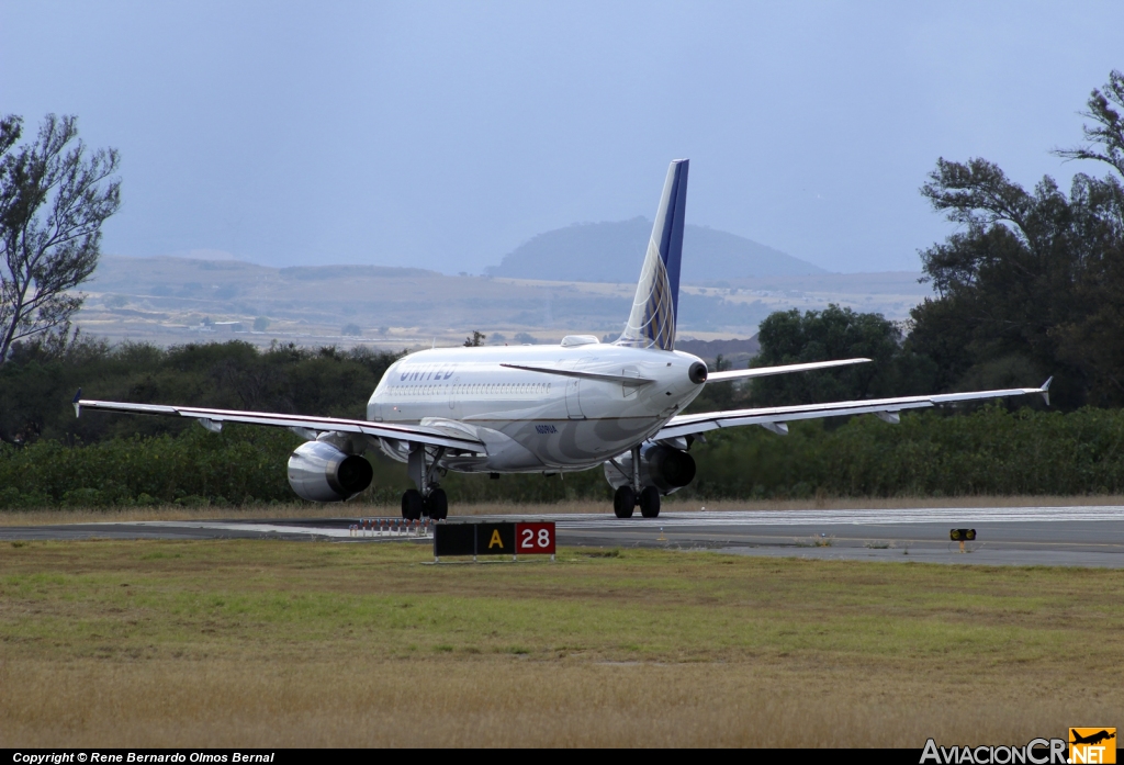 N809UA - Airbus A319-131 - United Airlines