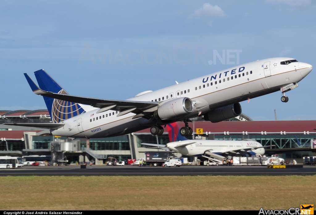 N24202 - Boeing 737-824 - United Airlines