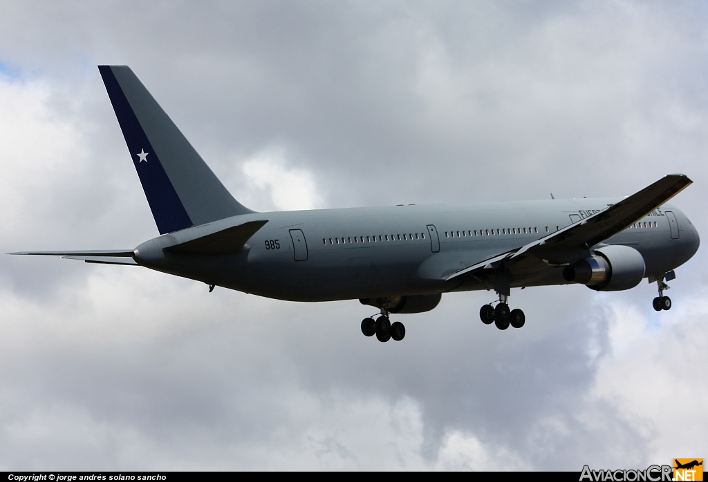 985 - Boeing 767-3Y0/ER - Fuerza Aerea de Chile