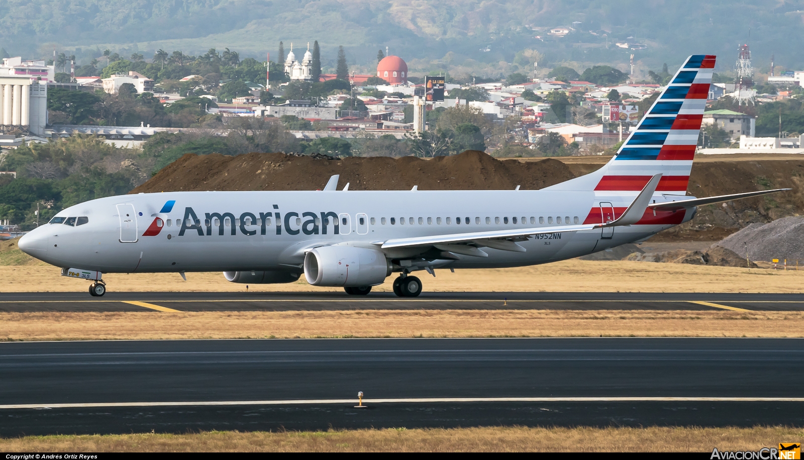 N952NN - Boeing 737-823 - American Airlines