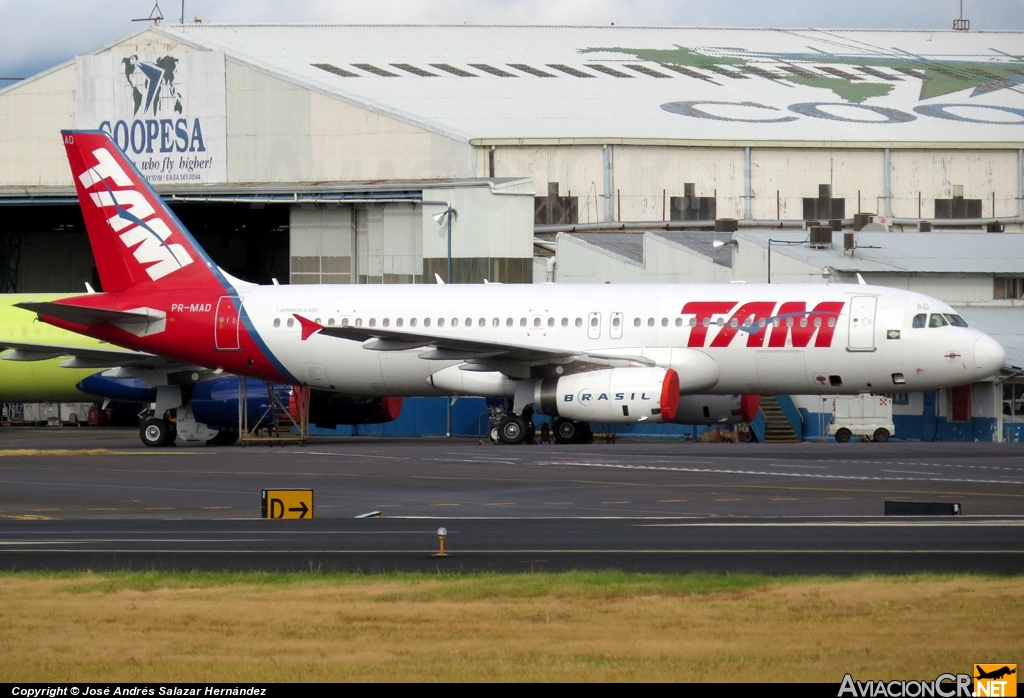 PR-MAD - Airbus A320-232 - TAM Linhas Aéreas