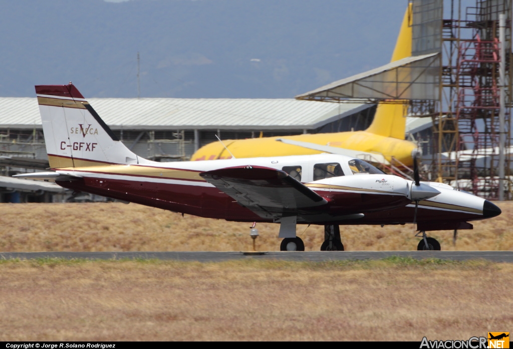 C-GFXF - Piper PA-34-220T Seneca V - Privado