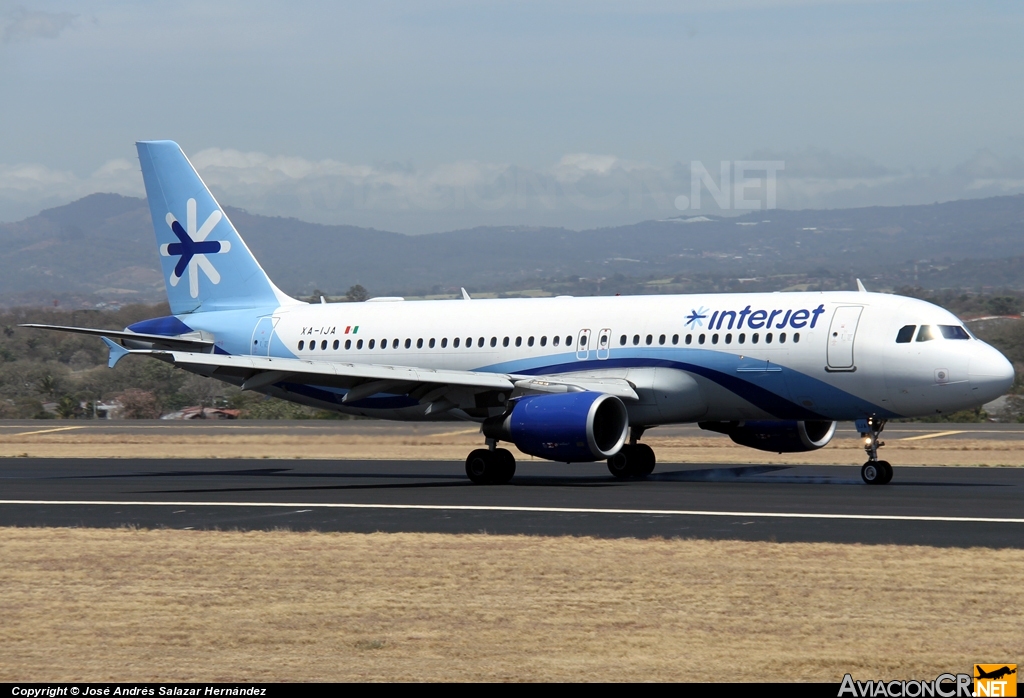 XA-IJA - Airbus A320-214 - Interjet