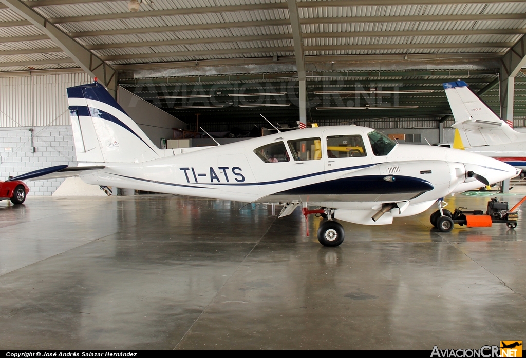 TI-ATS - Piper PA-23-250 Aztec F - Desconocida