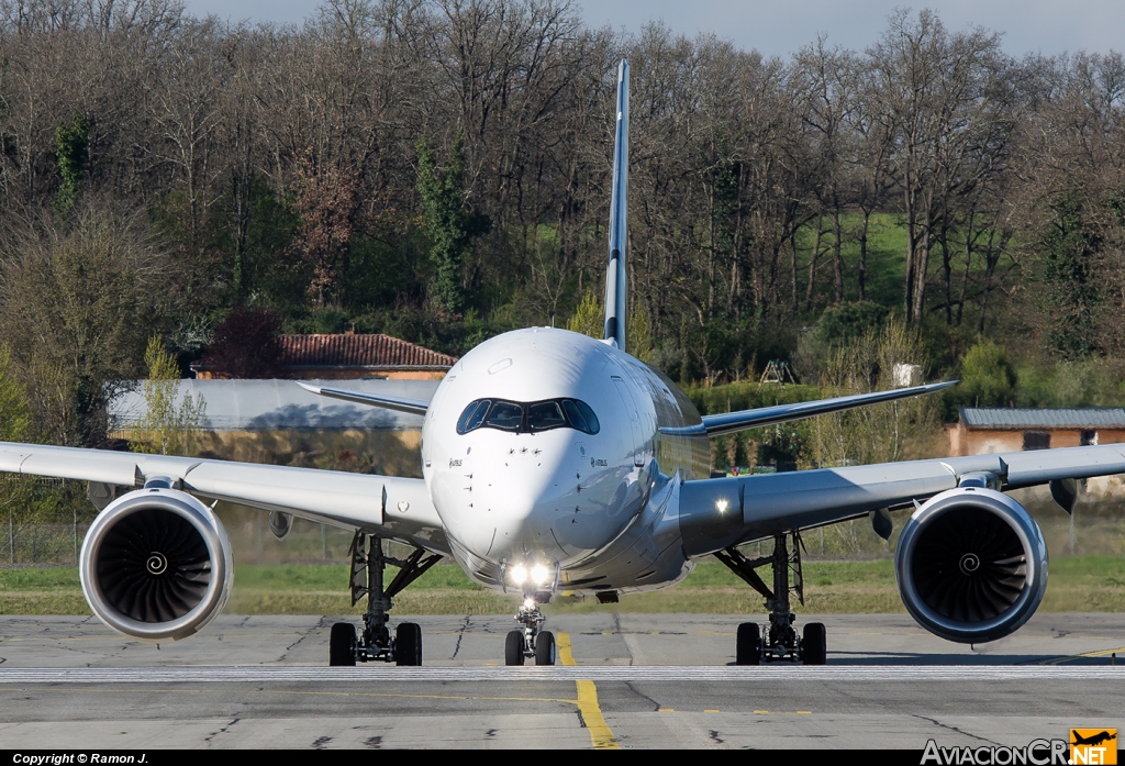 F-WWCF - Airbus A350-941 - Airbus Industrie