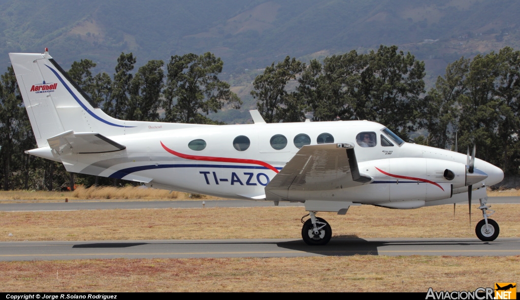 TI-AZO - Beechcraft King Air E90 - Aerobell