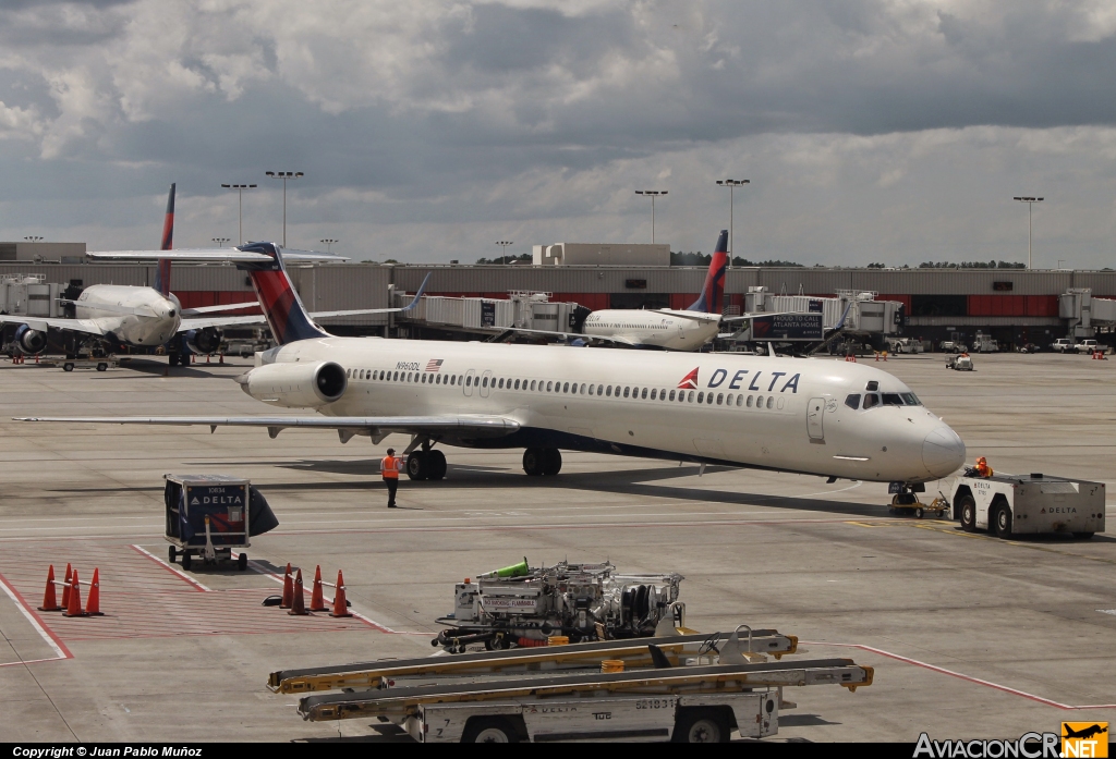 N960DL - McDonnell Douglas MD-88 - Delta Airlines