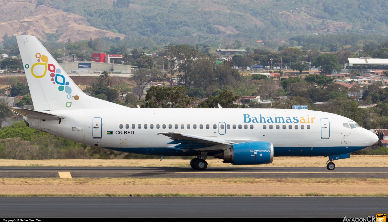 C6-BFD - Boeing 737-5H6 - Bahamasair