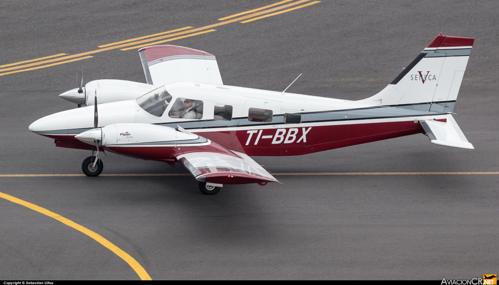 TI-BBX - Piper PA-34-220T Seneca V - Privado