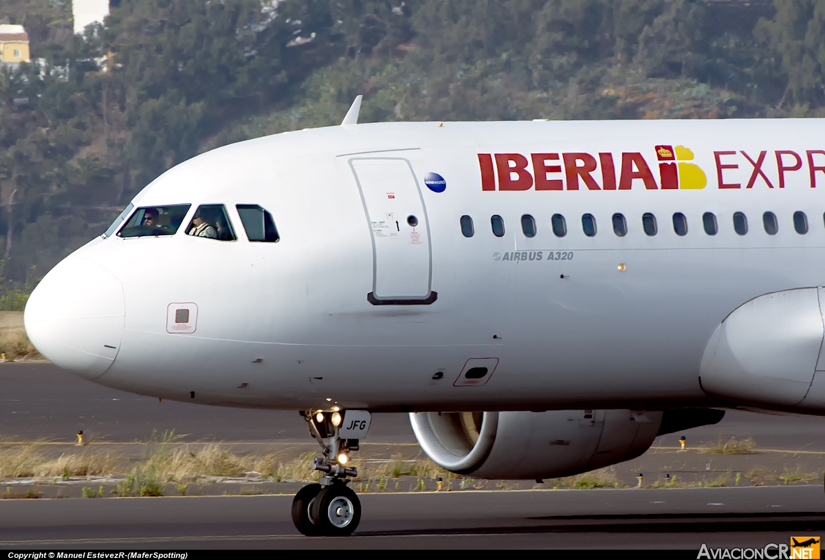 EC-JFG - Airbus A320-214 - Iberia Express