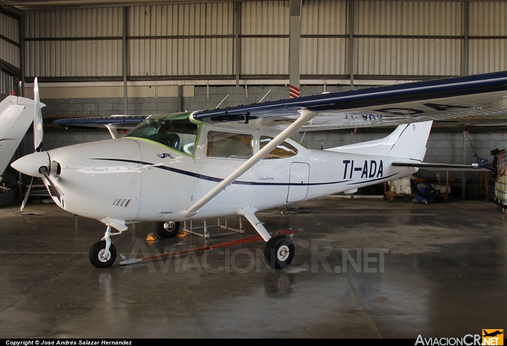 TI-ADA - Cessna 182P Skylane - Privado