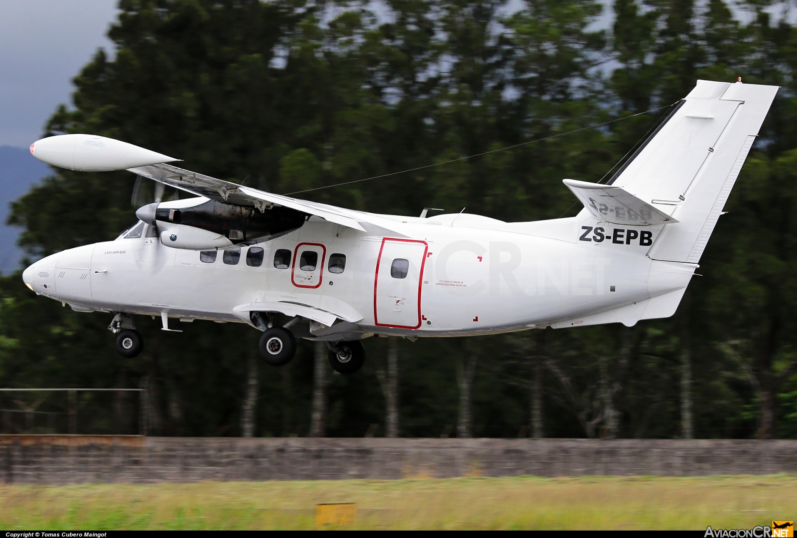 ZS-EPB - Let L-410UVP-E20 Turbolet - Nature Air