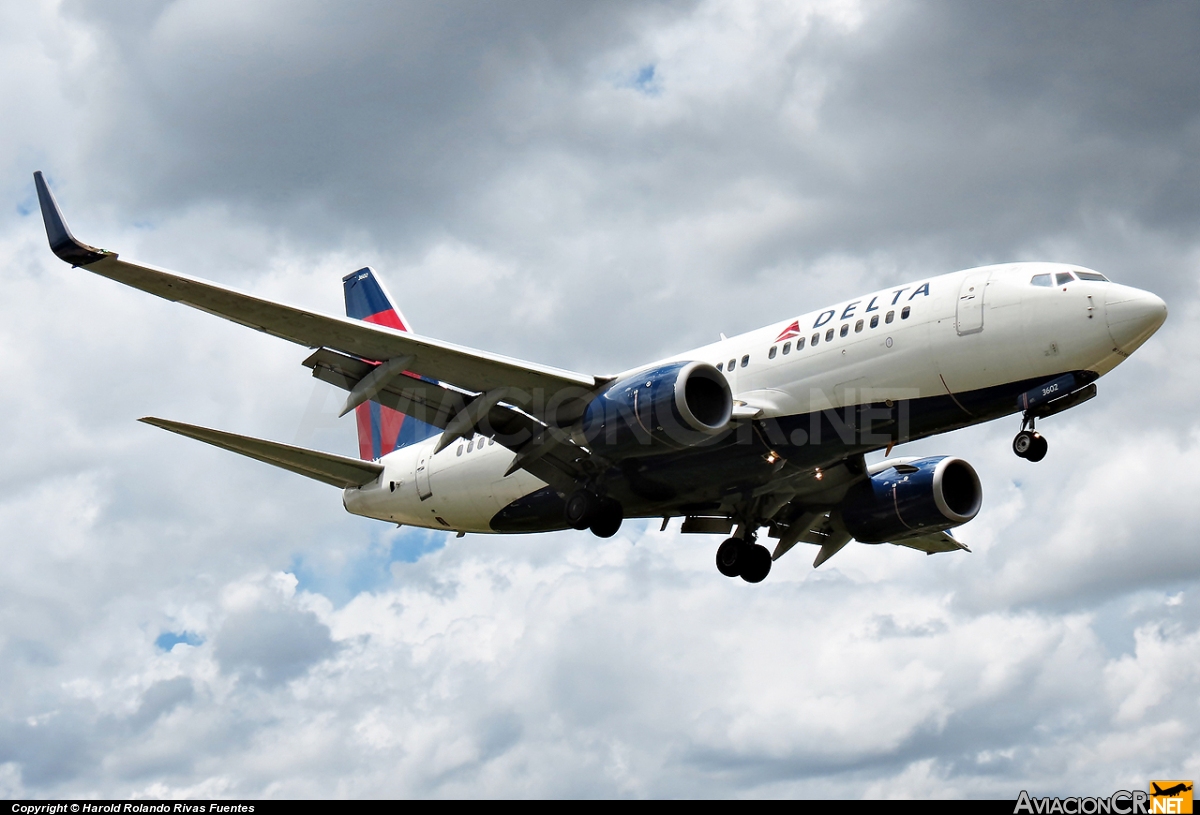 N302DQ - Boeing 737-732 - Delta Air Lines