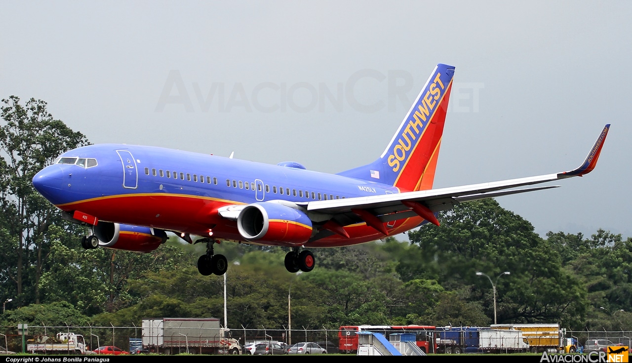 N425LV - Boeing 737-7H4 - Southwest Airlines