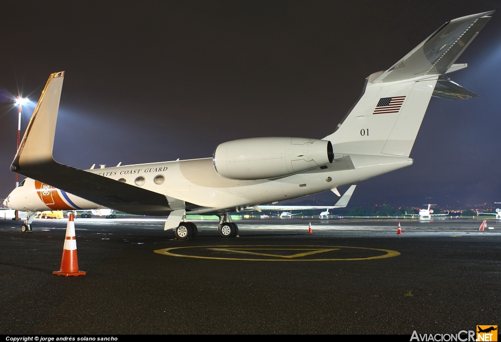 01 - Gulfstream C-37A (Gulfstream V) - Estados Unidos - Guardia Costera