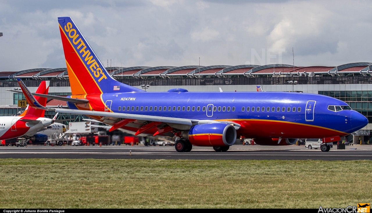 N247WN - Boeing 737-7H4 - Southwest Airlines
